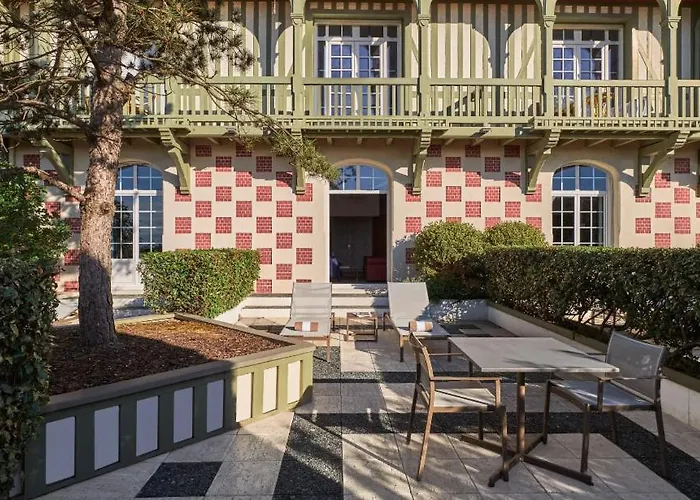 Barriere Le Normandy Hotel 5*