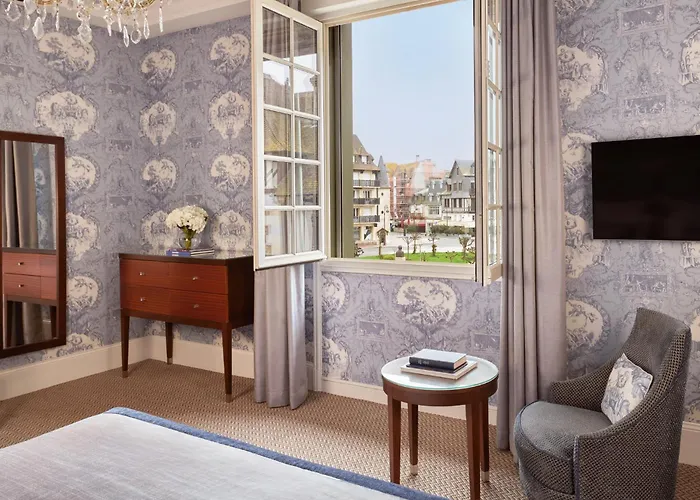 Hotel Barriere Le Normandy 5*