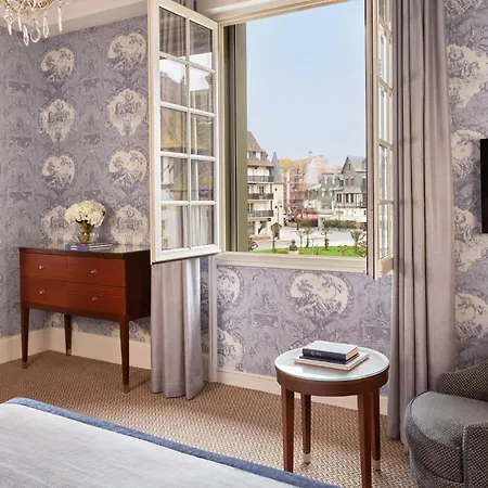 Hotel Barriere Le Normandy 5*