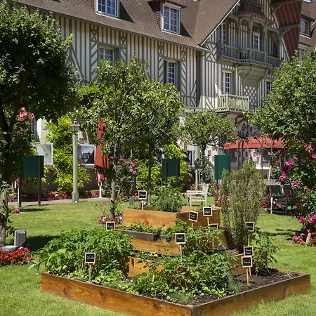 Hotel Barriere Le Normandy Deauville