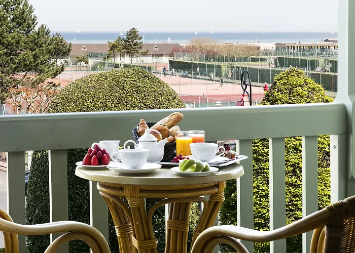 Barriere Le Normandy 5* Довиль